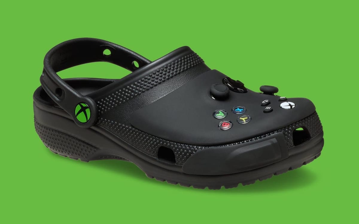 Microsoft surpreende e revelar Crocs temáticos de Xbox com detalhes de controle