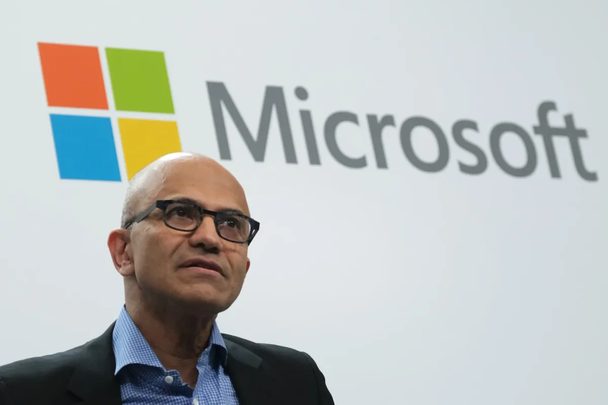 Satya Nadella diz que YouTube lucra mais com jogos do Xbox do que a própria Microsoft