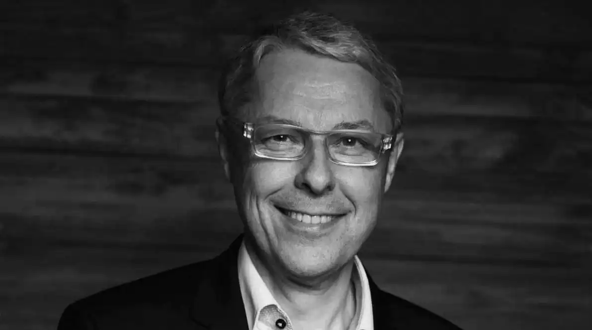 Claude Guillemot, cofundador da Ubisoft, morre aos 69 anos em acidente aéreo na França